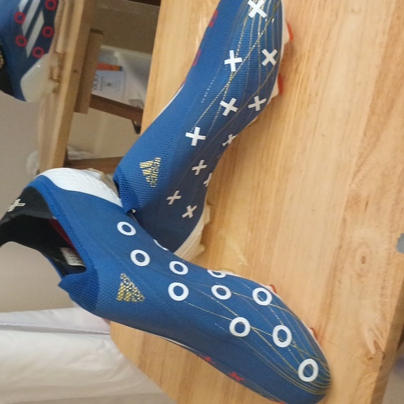 Adidas soccer cleatss - Picture 1 of 1